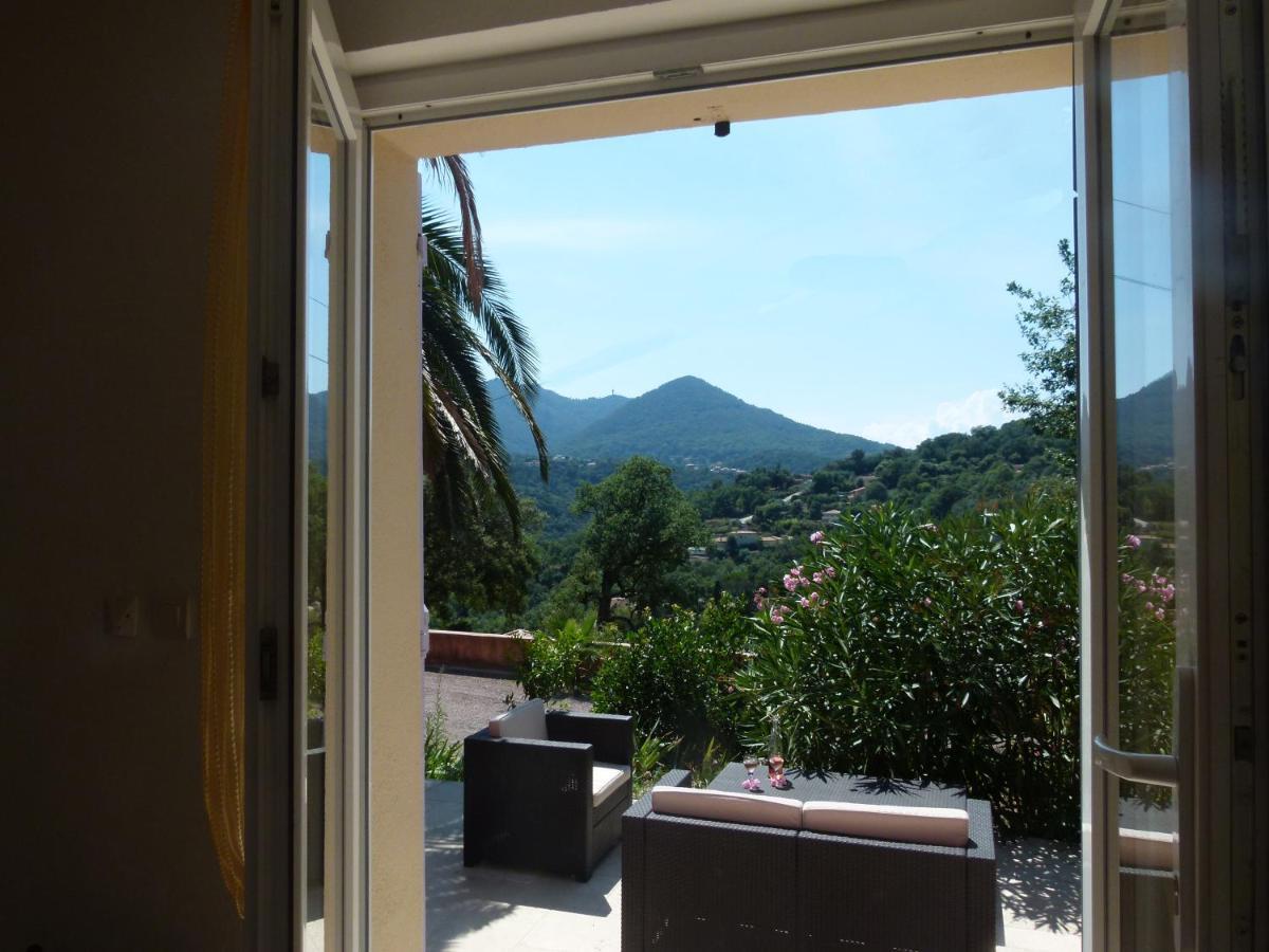 Apartamento Soleil Rouge Les Adrets-de-l'Estérel Habitación foto